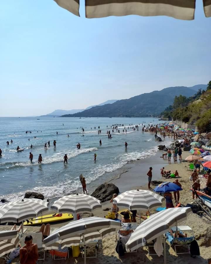 Casa Al Mare Appartement Ventimiglia Buitenkant foto