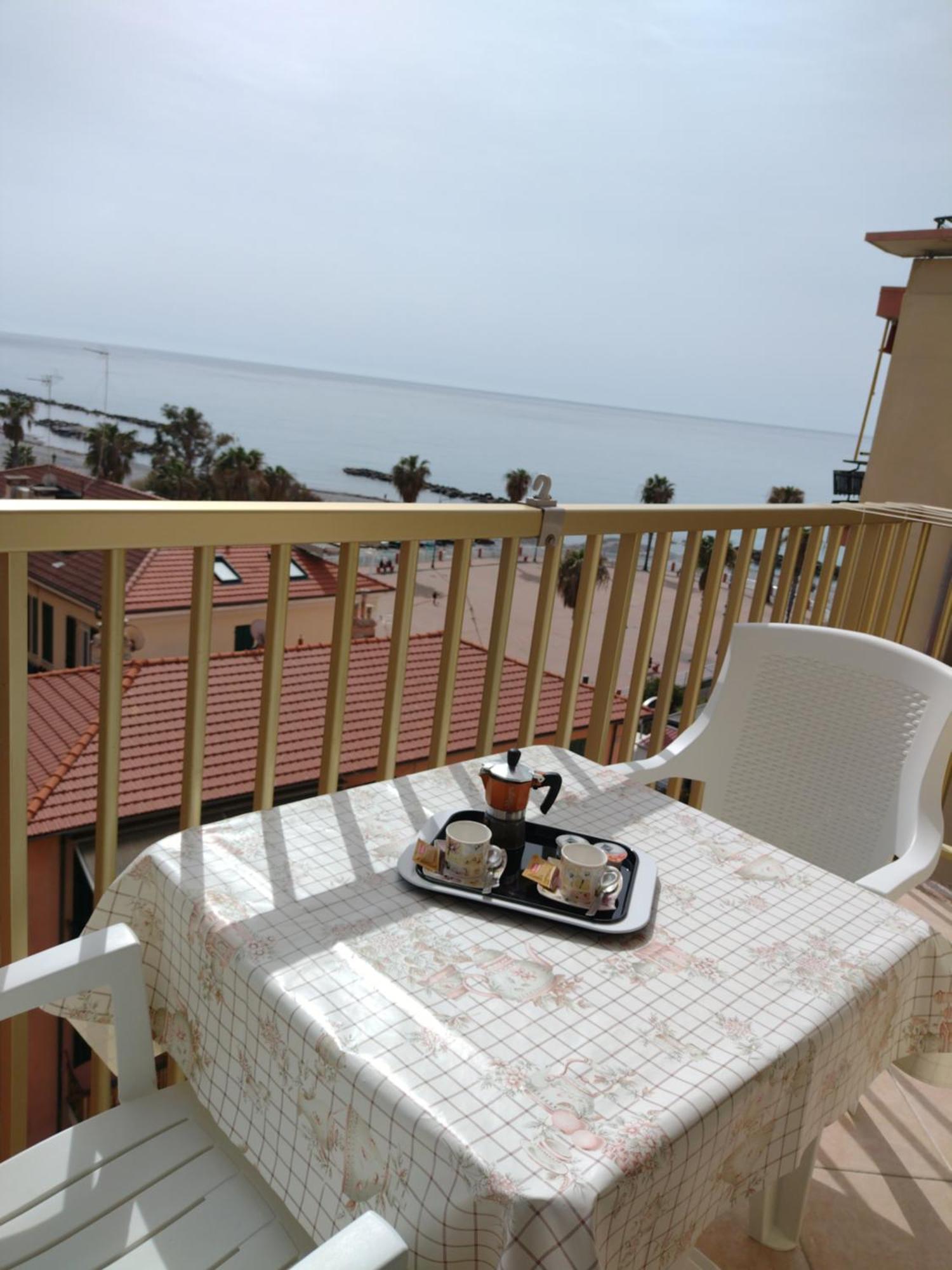 Casa Al Mare Appartement Ventimiglia Buitenkant foto
